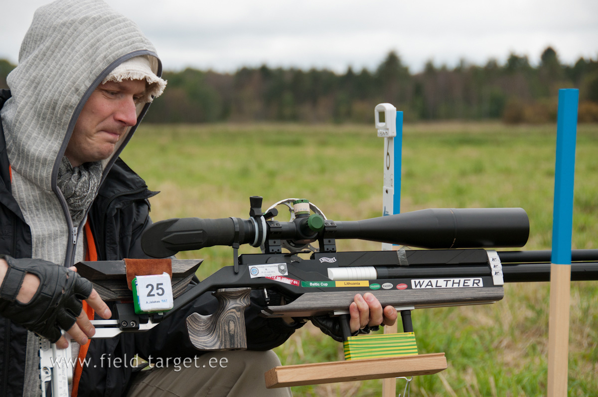 0105   ...  juba sellest, kui pohikonkurendiga koos lased